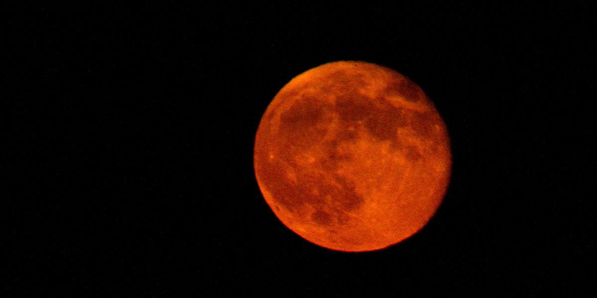 background for What happens during a lunar eclipse?